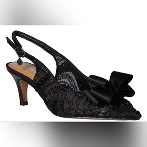 J'Renee "Yazmine" adjustable pumps size 11